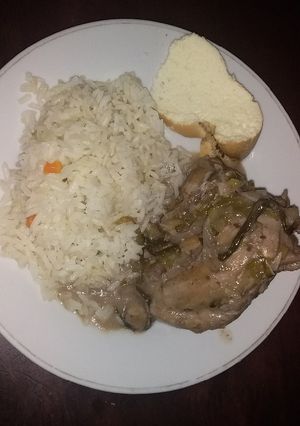 Una foto de Pollo al vino con espinaca