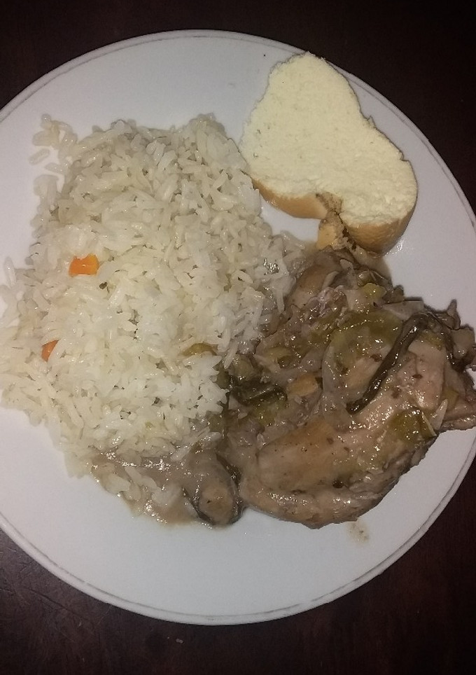 Una foto de Pollo al vino con espinaca