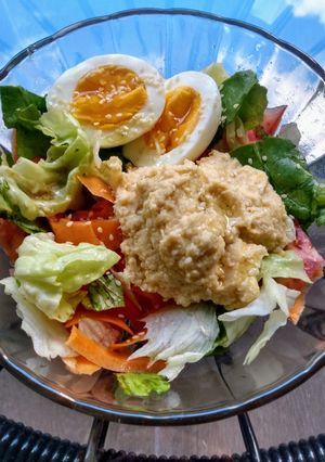 Una foto de Ensalada de hummus 🥗
