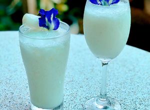 รูปของ สมูทตี้ลิ้นจี่โยเกิร์ต [Lychee yogurt smoothie]