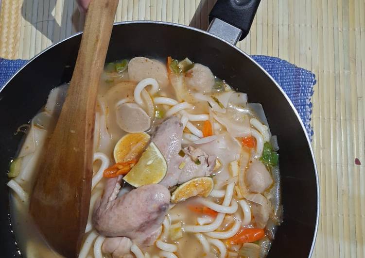 Resep Chicken Tom Yam Udon Anti Gagal