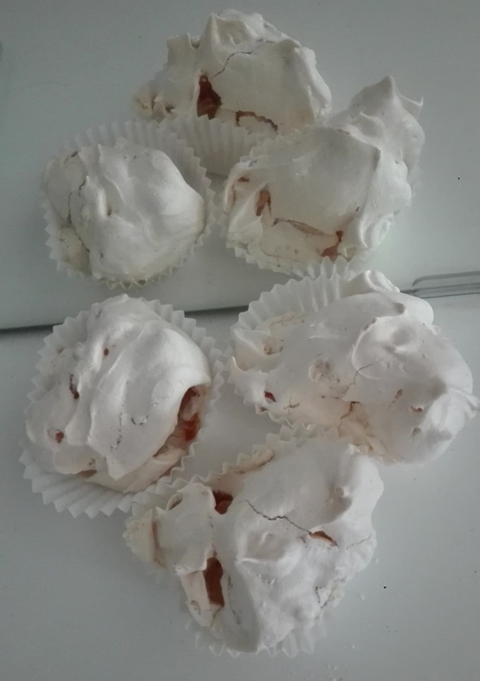 Una foto de Suspiros de almendra (merengue francés)