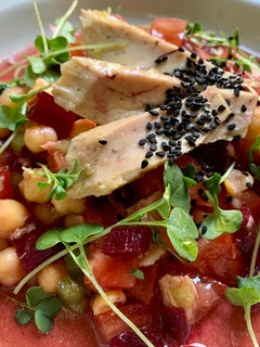Una foto de Ensalada de garbanzos