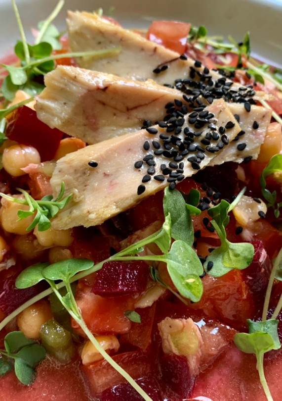 Una foto de Ensalada de garbanzos