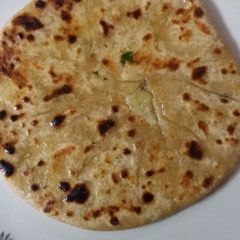 A picture of Aloo paratha.