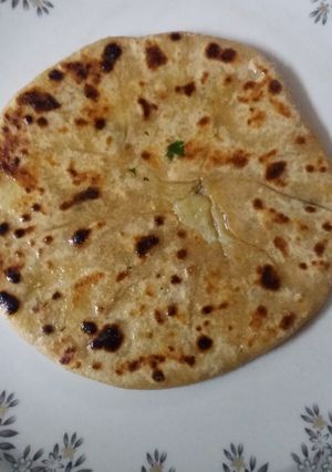 A picture of Aloo paratha.