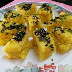 A picture of Moong Dal Dhokla.