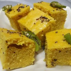 A picture of Besan Dhokla.