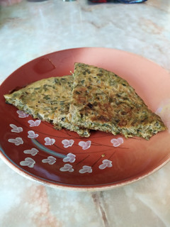 Una foto de Tortilla de tallos de acelga y espinaca