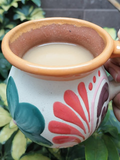 Una foto de Atole de guayaba con maíz 🤩