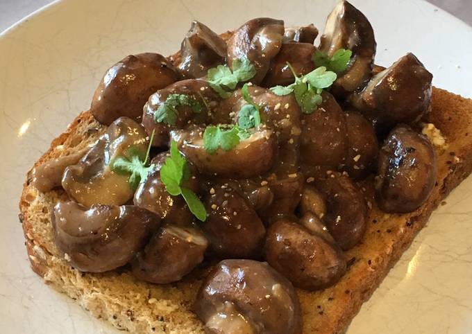 Breakfast Mushrooms on Toast Recipe by Sonia - Cookpad