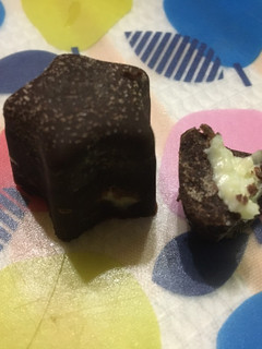 Una foto de Bombones de Chocolate con relleno de queso crema Grez