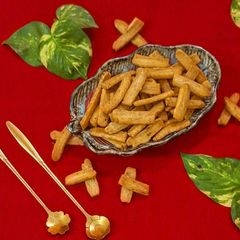 A picture of Namakpare/ Namak Pare (khasta Nimki For Travel).