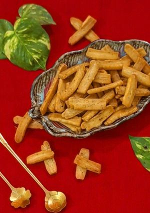 A picture of Namakpare/ Namak Pare (khasta Nimki For Travel).