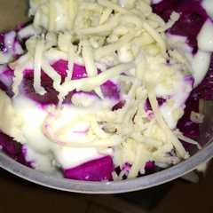 A picture of Salad buah naga sepesial.