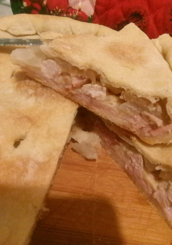 Una foto de Torta de pollo y manzana