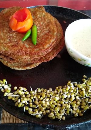 A picture of Sprout moong pancake.