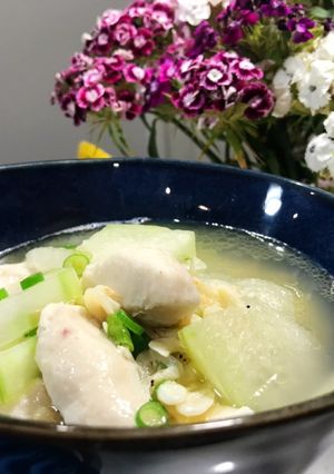 简单好喝的·鱿鱼羹丸冬瓜汤 的食譜成品照片