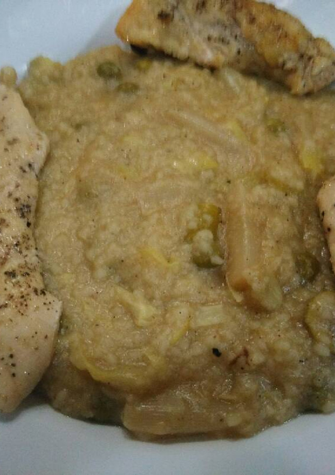 Una foto de Cus cus vegetal con pollo