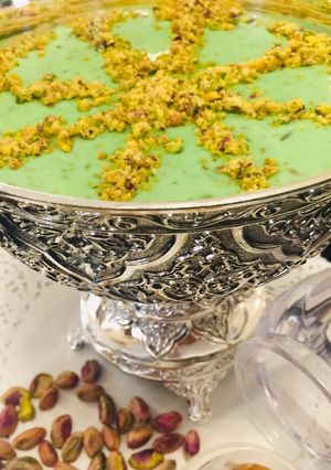 A picture of Pistachios nuts cream.