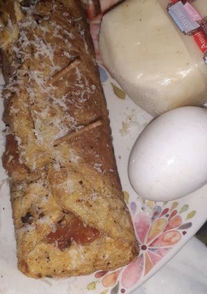A picture of Cheesy egg roll.