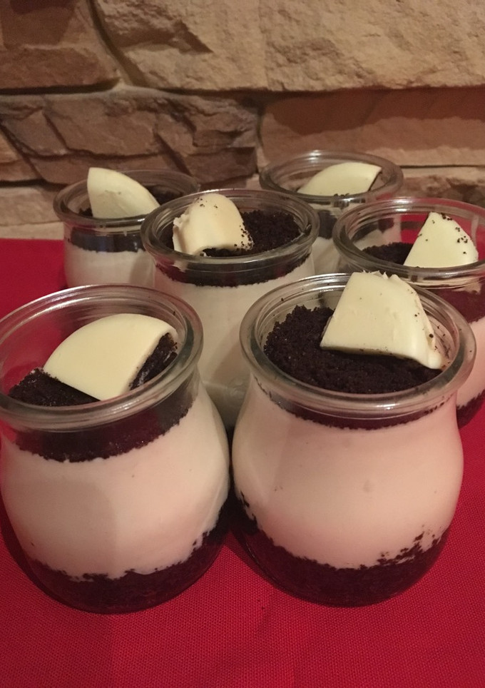 Una foto de Cheesecake de oreo en vasitos