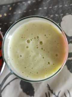 Una foto de Batido energético de aguacate y plátano