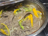 Hígados con cebolla y pimientos