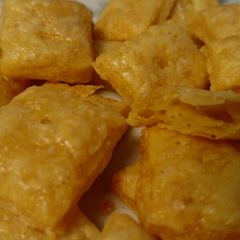 A picture of Cheese crackers.