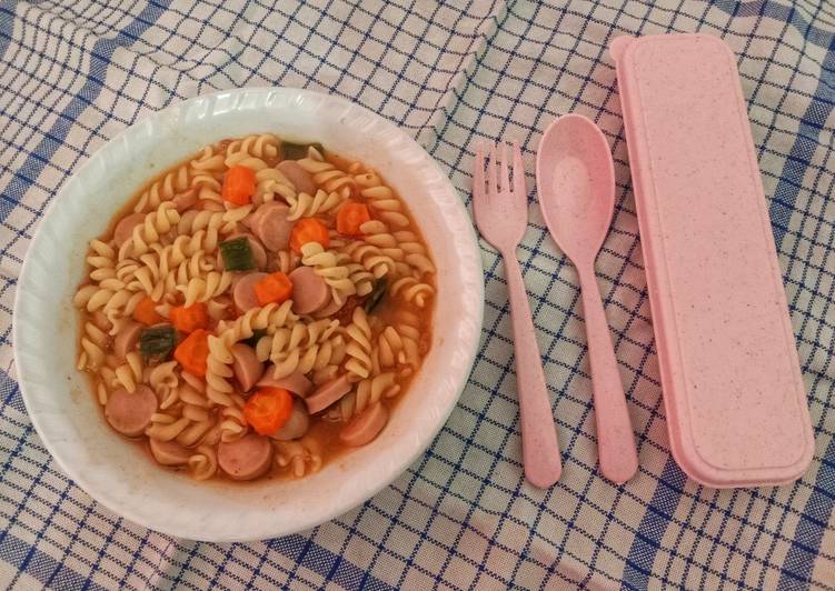 Rahasia Menyiapkan Bolognaise Macaroni Soup, Enak Banget