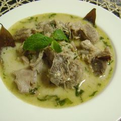 A picture of Kashmiri Mutton Yakhni.