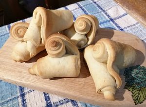 Una foto de Cañoncitos o bizcochitos con grasa
