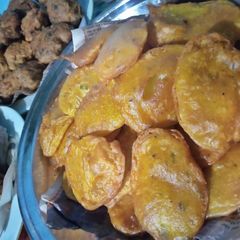 A picture of Aaloo ke pakoday.