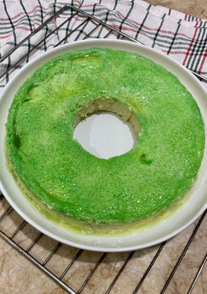 A picture of Green Pudding with the hint of coconut powder and Pakola syrup.
