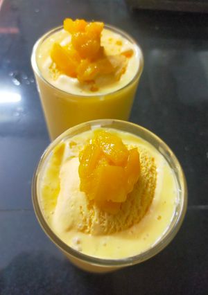 A picture of Mango Milk Shake.
