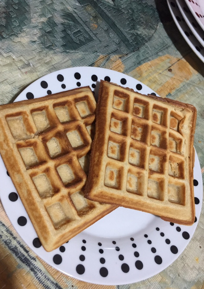 Una foto de Waffles de harina de avena con peras