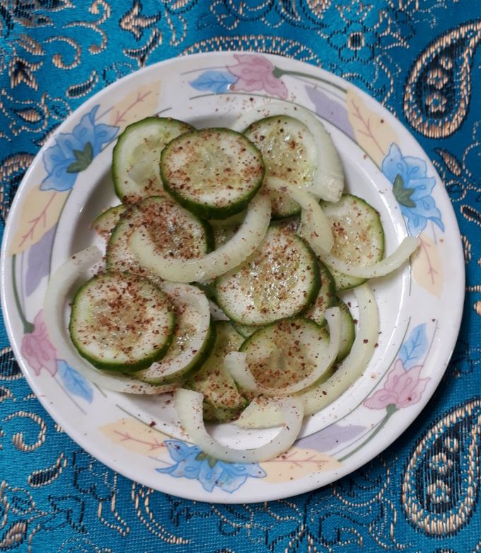 عکسی از دستور سالاد خیار و سماق🥗