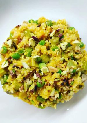 Foto di Miglio alla curcuma con asparagi, piselli e pistacchi