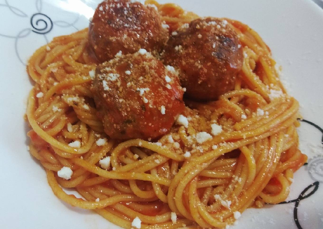 Spaguetti con albóndigas express