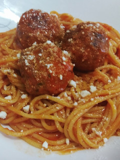 Una foto de Spaguetti con albóndigas express