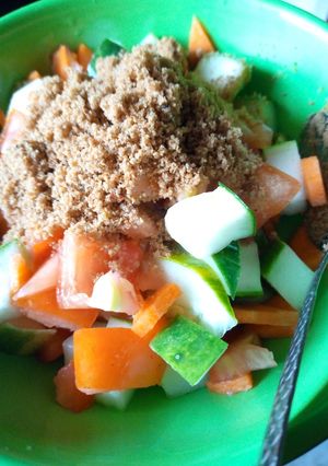 A picture of Cucumber tomatoes salad.