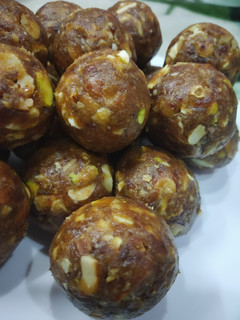 A picture of Dates dry fruits.