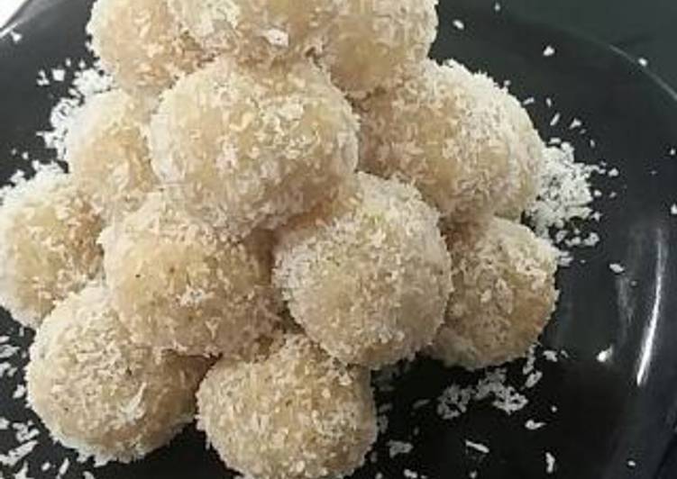 Coconut ladoo