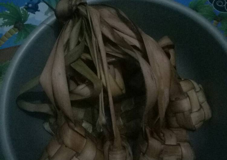 Ketupat lebaran