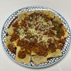 Ravioli w/ Meat Sauce A picture of Ravioli w/ Meat Sauce.