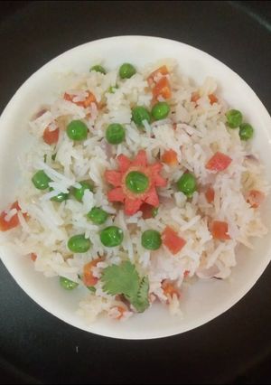 ગાજર વટાણા પુલાવ (Carrot Pea Pulao Recipe in Gujarati) રેસીપી મુખ્ય ફોટો