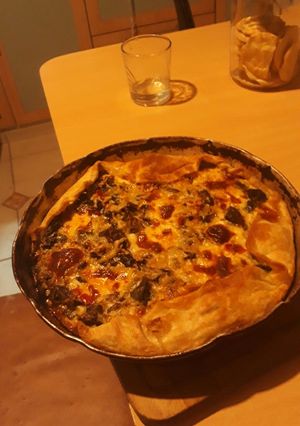 Una foto de Tarta acelga y portobellos