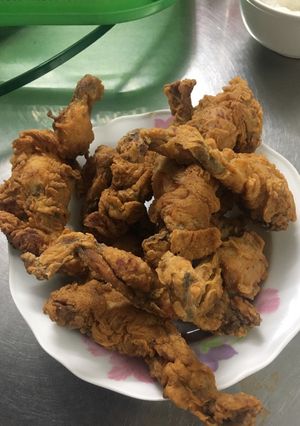 Hình của món Ếch chiên cay.