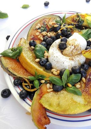 Una foto de Ensalada de melón a la plancha con mozzarella