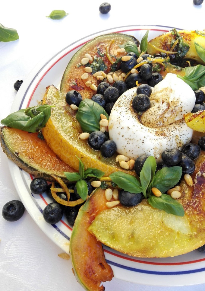 Una foto de Ensalada de melón a la plancha con mozzarella